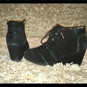 Black Toms wedges.